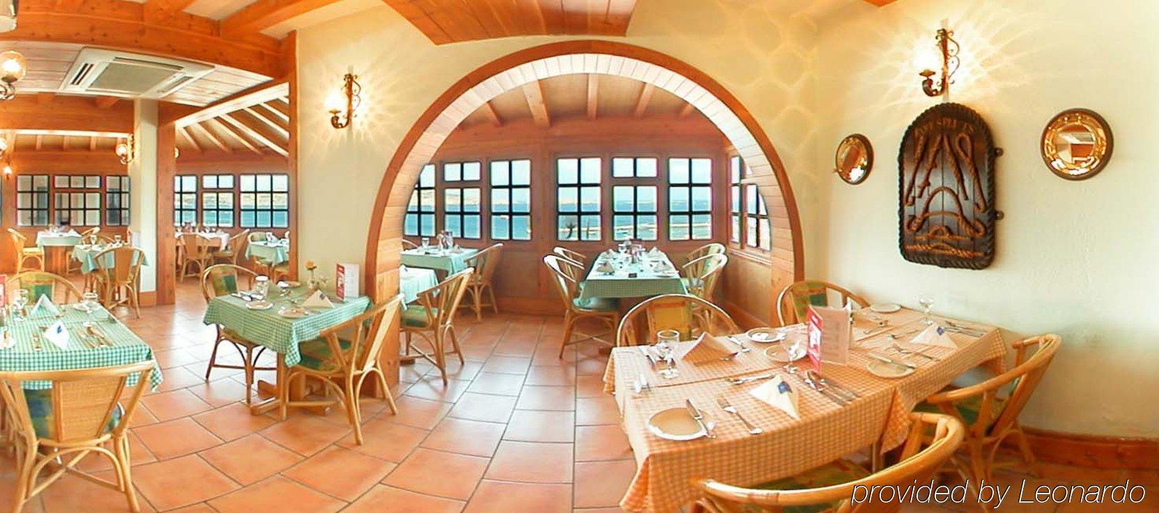 The Mediterranea Hotel & Suites St. Paul's Bay Bagian luar foto